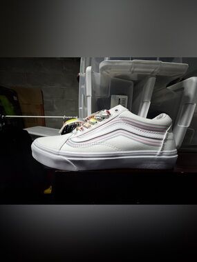 Vans Adult Pride 🏳️🌈 🏳️⚧️ White Canvas Sneakers